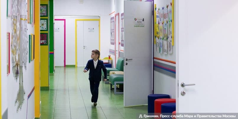 Собянин: В Москве за три года будет построено около сотни школ и детсадов