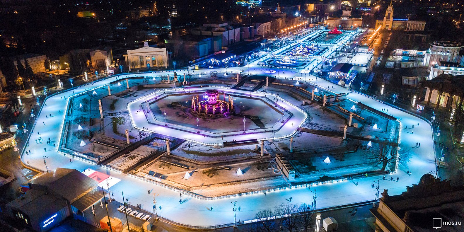 Впервые в столице брак зарегистрируют на катке ВДНХ