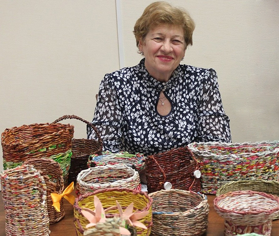 Надежда Гусева из Бабушкинского создаёт вещи для кухни из подручного материала