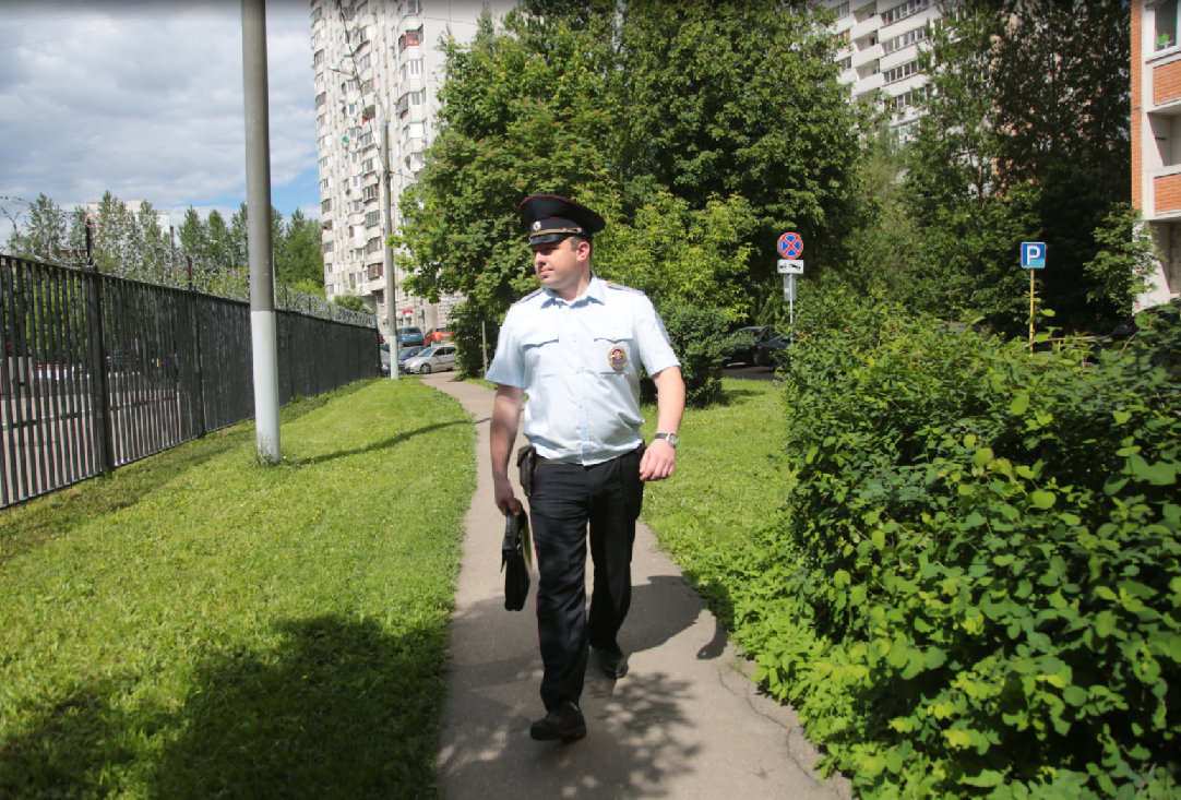 Майор из СВАО пришёл на помощь