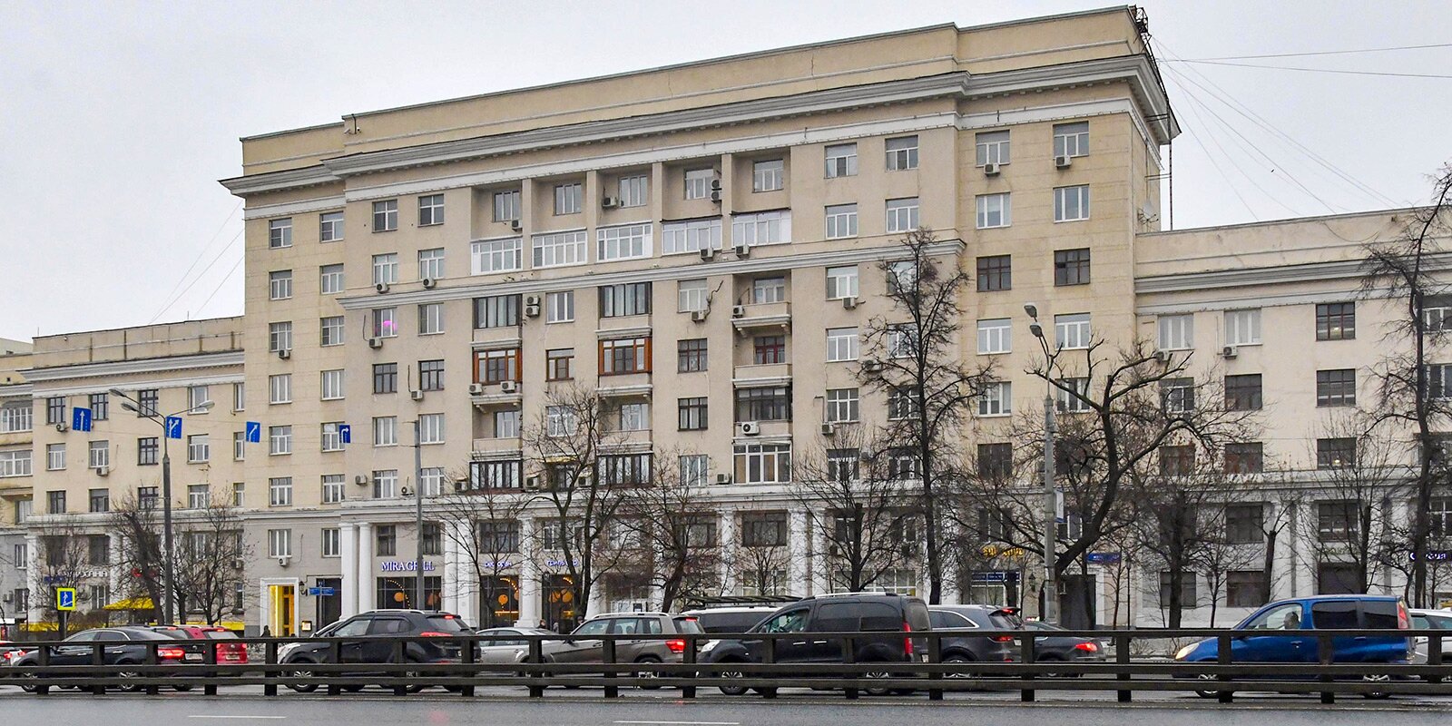 Помещение в доме Наркомтяжпрома на проспекте Мира выставили на продажу