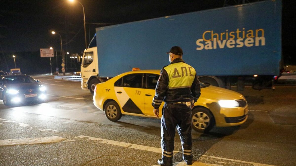 В СВАО пьяный водитель фуры насмерть сбил женщину | Звездный Бульвар