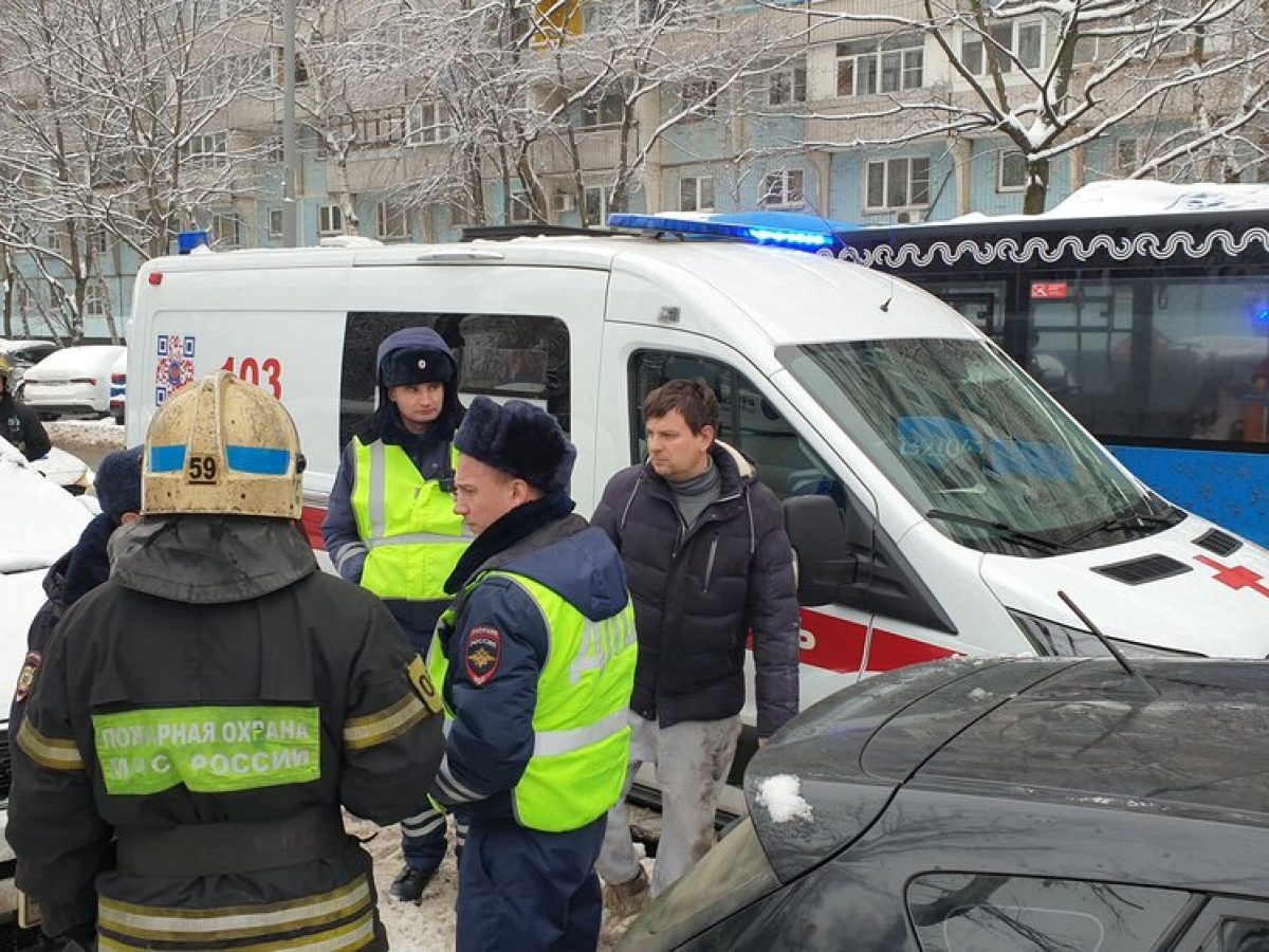 В СВАО за неделю в ДТП пострадали два пенсионера, беременная женщина и  доставщик | Звездный Бульвар