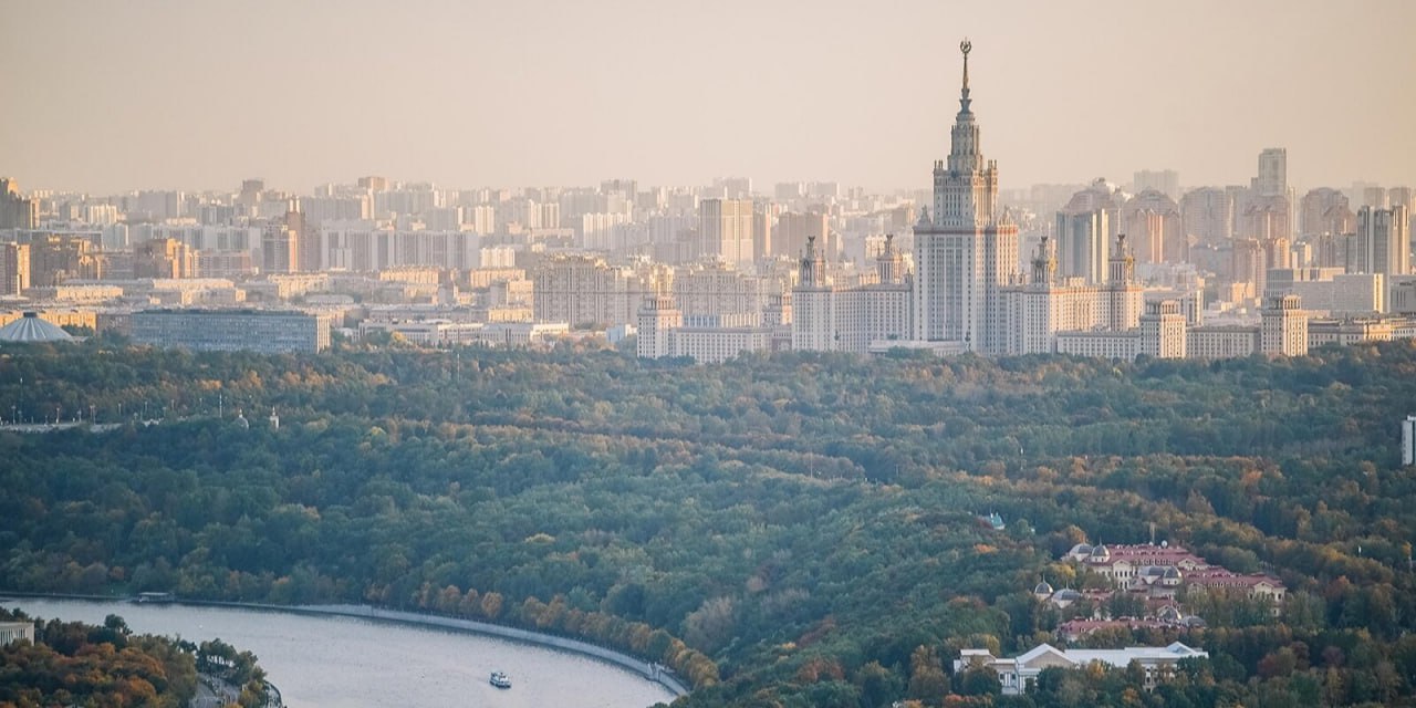 Путин и Собянин открыли первый кластер инновационного центра МГУ в Раменках