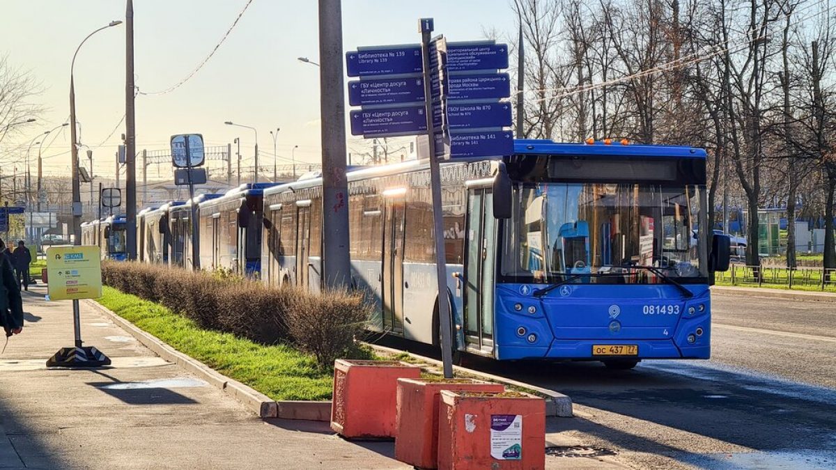 Номер экспресс-автобуса 909 и маршрут 185 ждут изменения в СВАО | Звездный  Бульвар