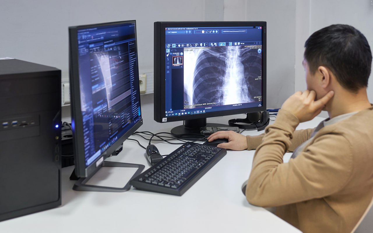 Собянин: Искусственный интеллект помогает столичным врачам быстрее читать результаты маммографии