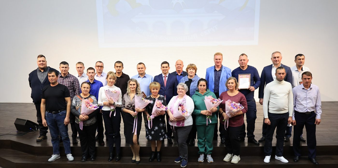 Коммунальщиков СВАО наградили за работу в Донецке и Луганске