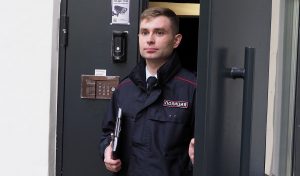 Участковый из Останкинского пришёл на выручку пенсионерке