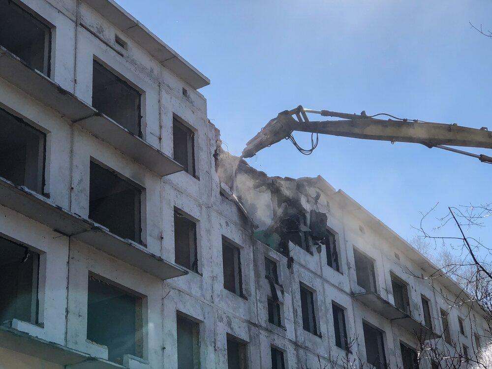 Пять домов снесли по реновации в районе Южное Медведково