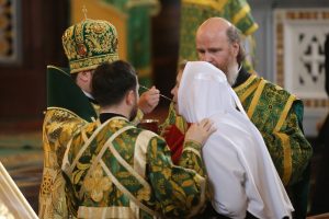 Из-за чего могут не допустить к причастию?