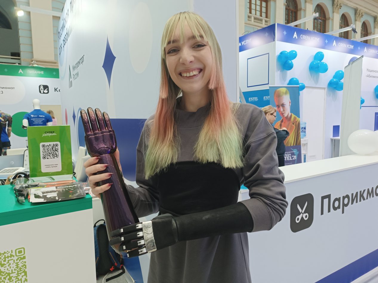 Уникальная девушка из Бибирева тестирует бионические протезы