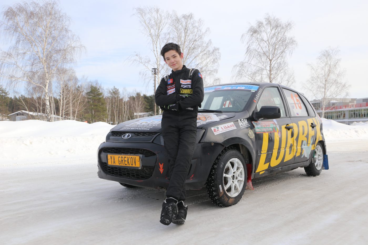 Семиклассник из Лианозова победил в автогонке на льду