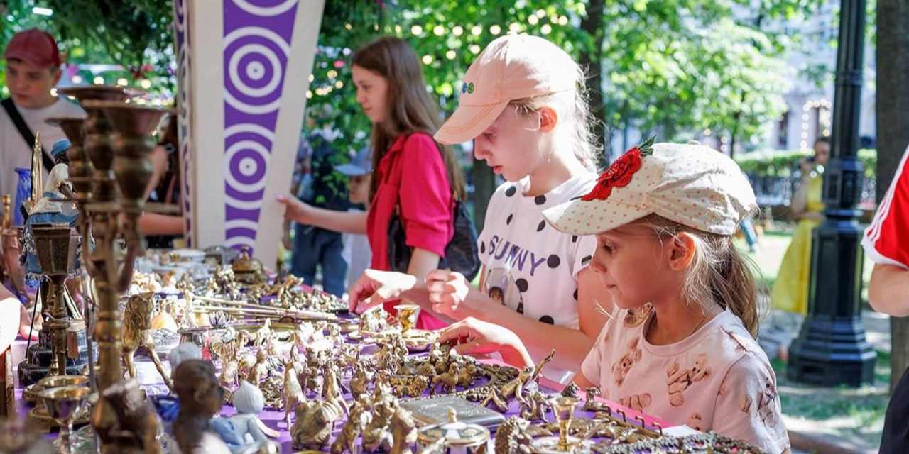 «Лето в Москве»: на винтажном маркете пройдет детский конкурс мини-скульптур