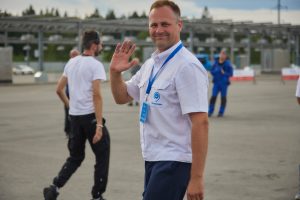 Водитель электробуса из «Останкино» не пролил воду и стал вторым в Москве